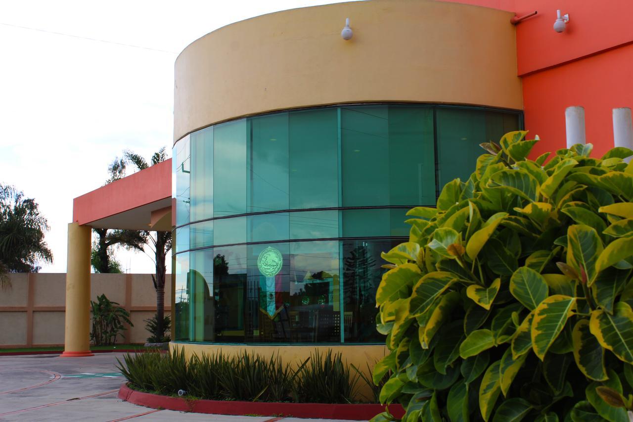 Hotel Real De Cortes Los Reyes  Bagian luar foto